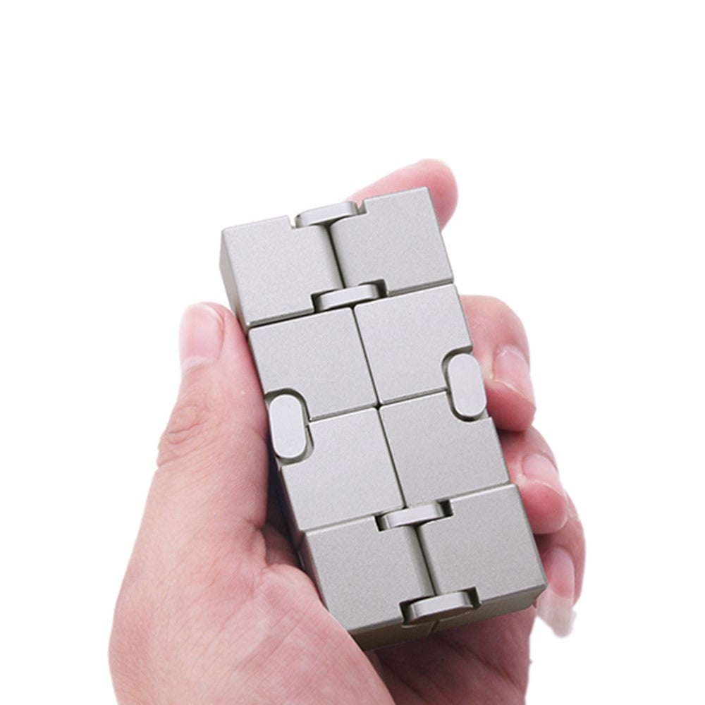 Fidget – metallisk stresskub i aluminium