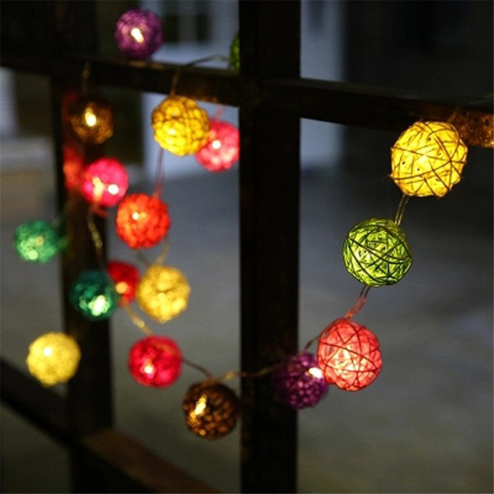 Ljusslinga – 20 LED rottingkulor 2,5m batteridriven