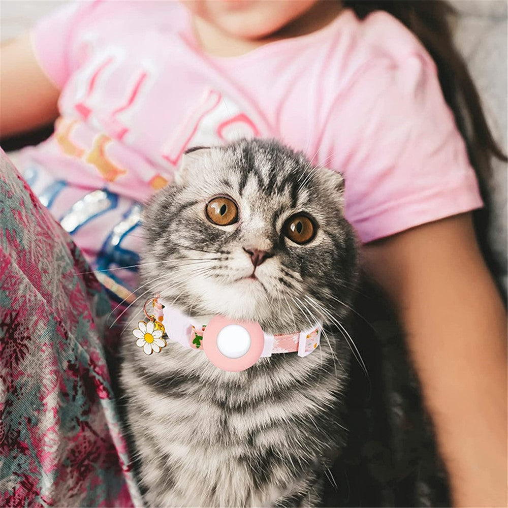 Halsband – prydt med Daisy-mönster och AirTag-skydd