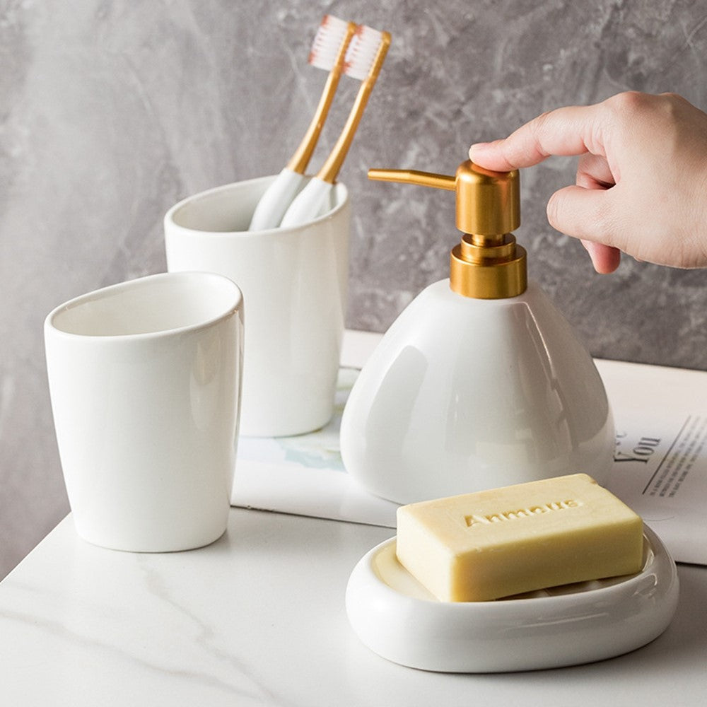 Keramikset – tvålpump, mugg och tvålfat i minimalistisk design