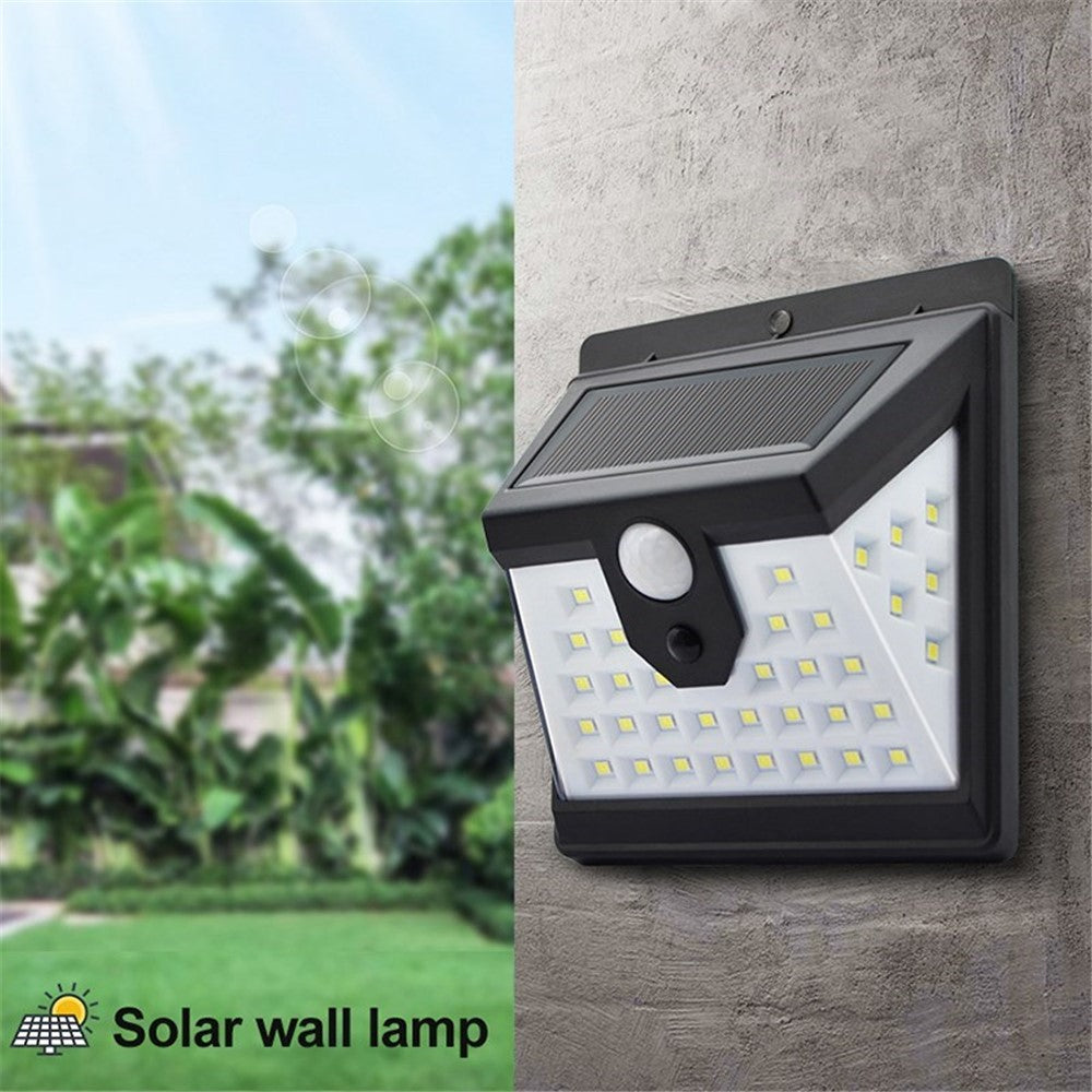 Solcellslampa – 40 LED med rörelsesensor, väggmonterad